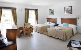 Suite mit Balkon - Die Suiten sind auch benachbart mit Verbindungstür buchbar